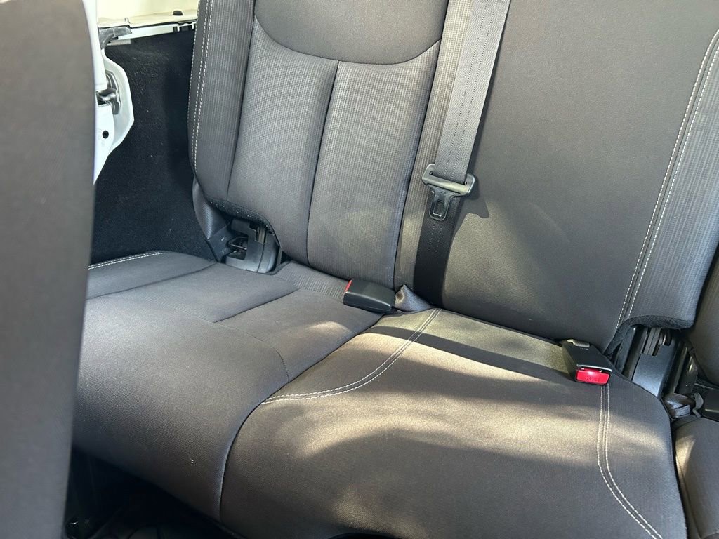 Certified 2017 Jeep Wrangler Unlimited Rubicon w/ Connectivity Group image 13