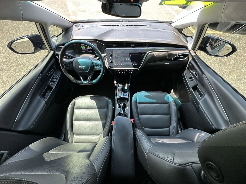 Used 2022 Chevrolet Bolt LT w/ Infotainment Package FWD image 18