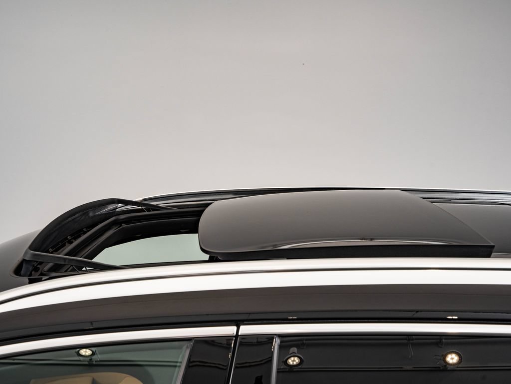Used 2024 Volvo XC90 B6 Ultimate AWD/4WD image 14
