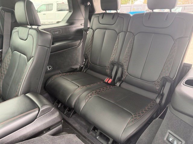 Used 2023 Jeep Grand Cherokee L Summit AWD/4WD image 36