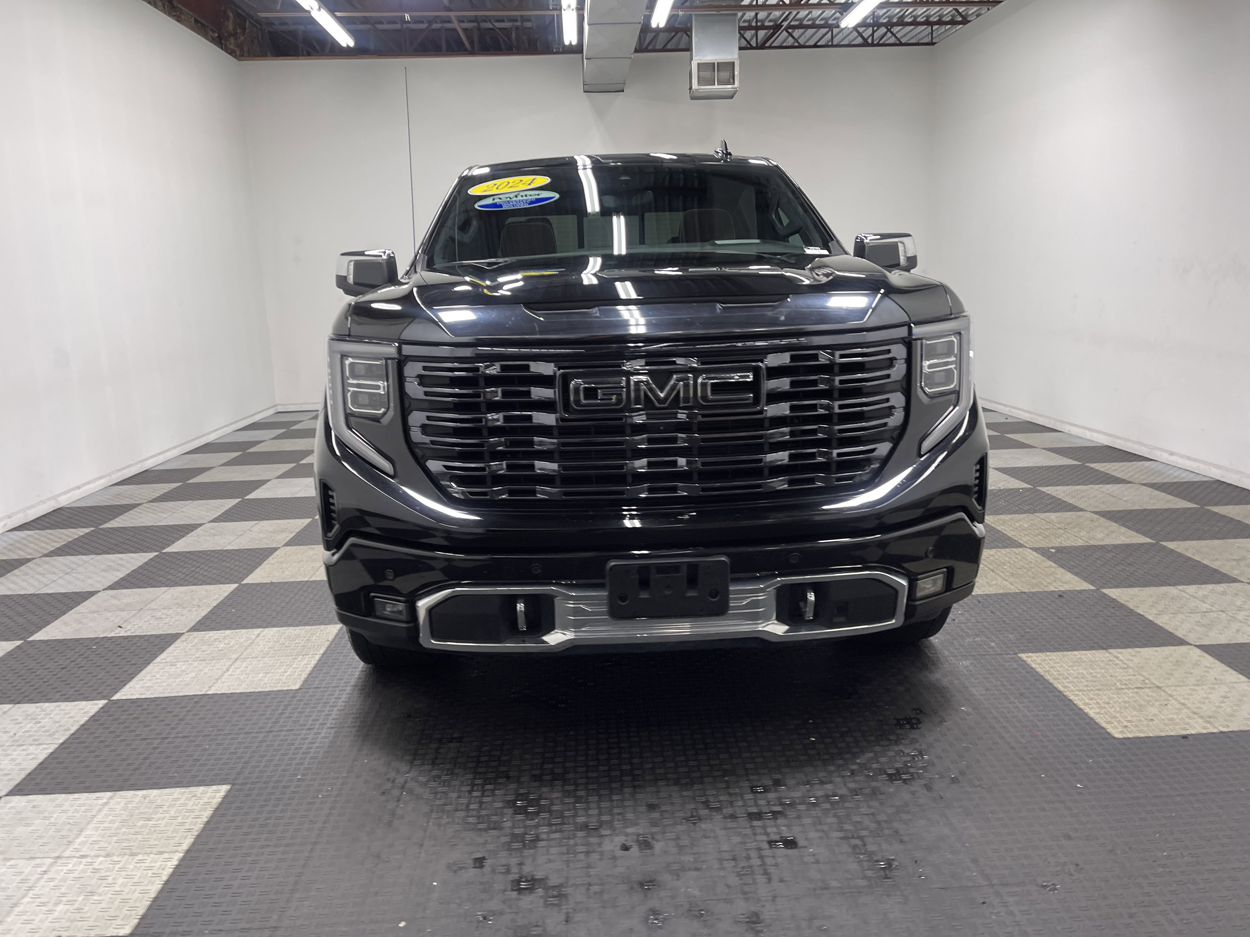 Used 2024 GMC Sierra 1500 Denali Ultimate image 7