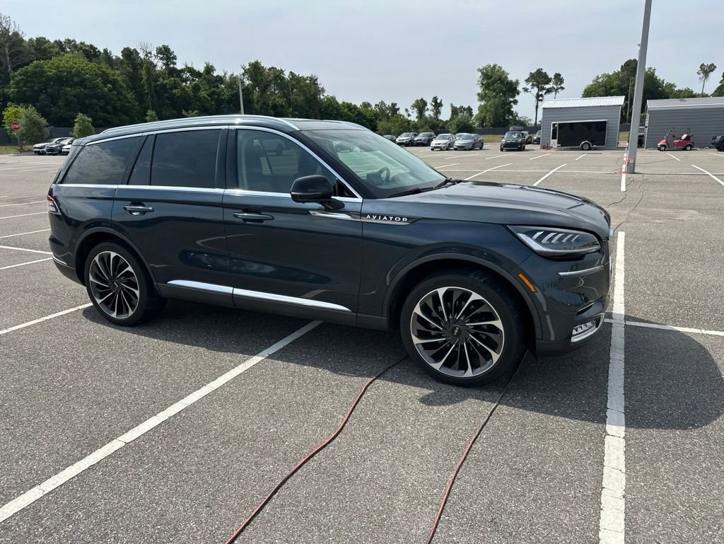 Used 2021 Lincoln Aviator Reserve w/ Equipment Group 201A AWD/4WD image 3