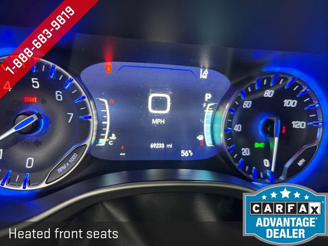 Used 2023 Chrysler Pacifica Touring-L FWD image 3