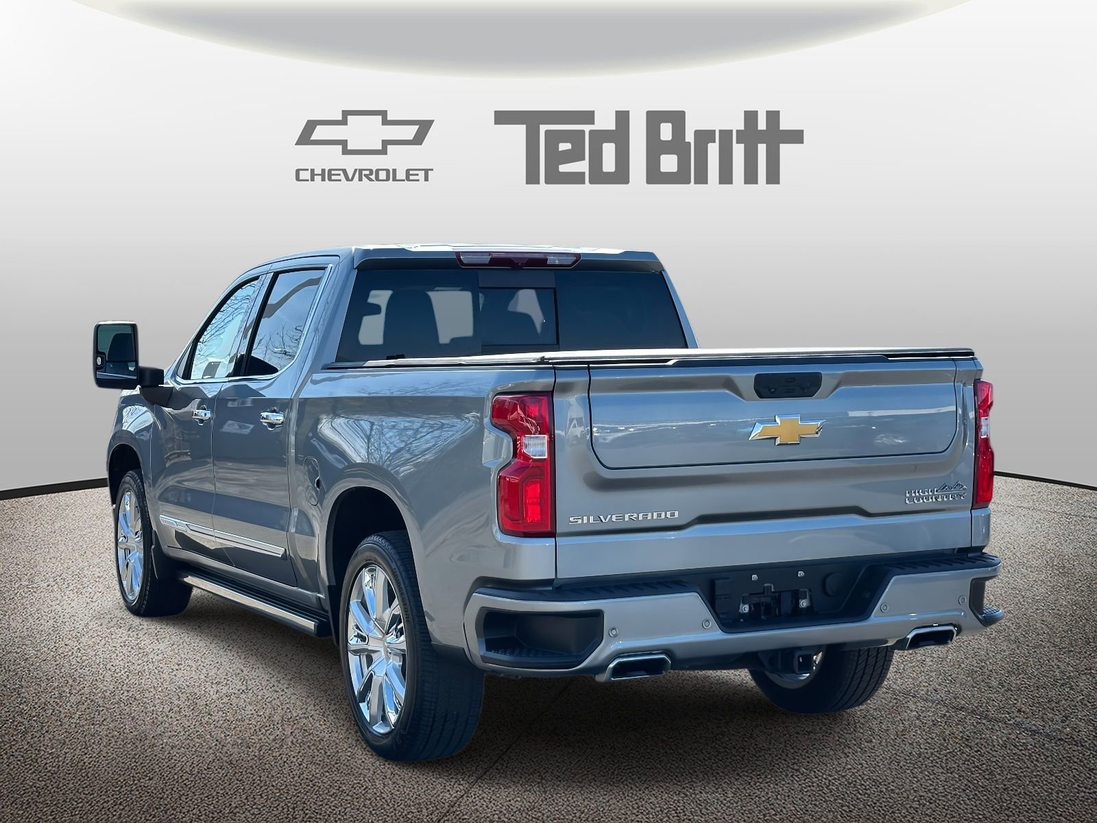 Used 2024 Chevrolet Silverado 1500 High Country w/ High Country Premium Package image 6