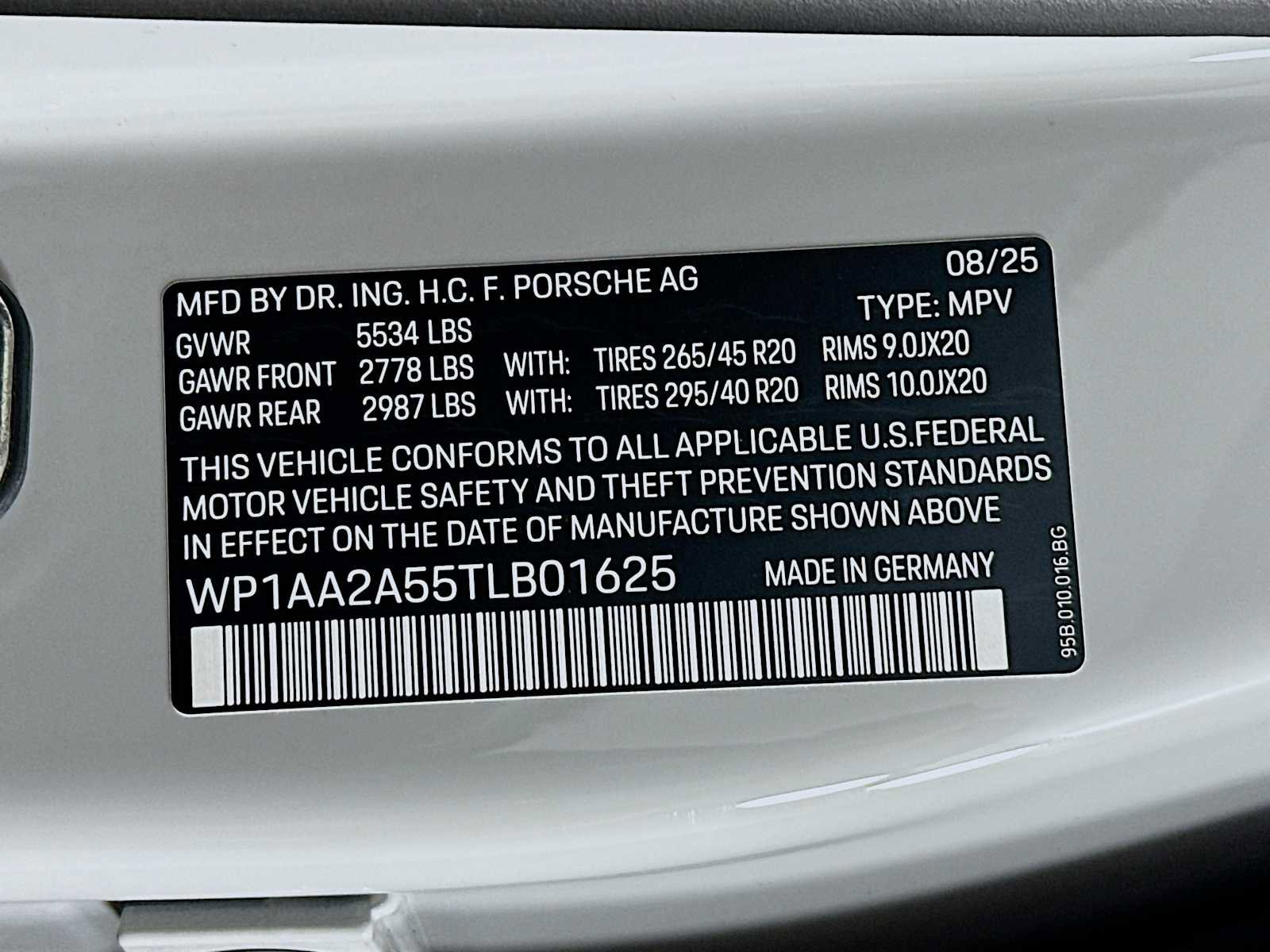 New 2026 Porsche Macan image 33