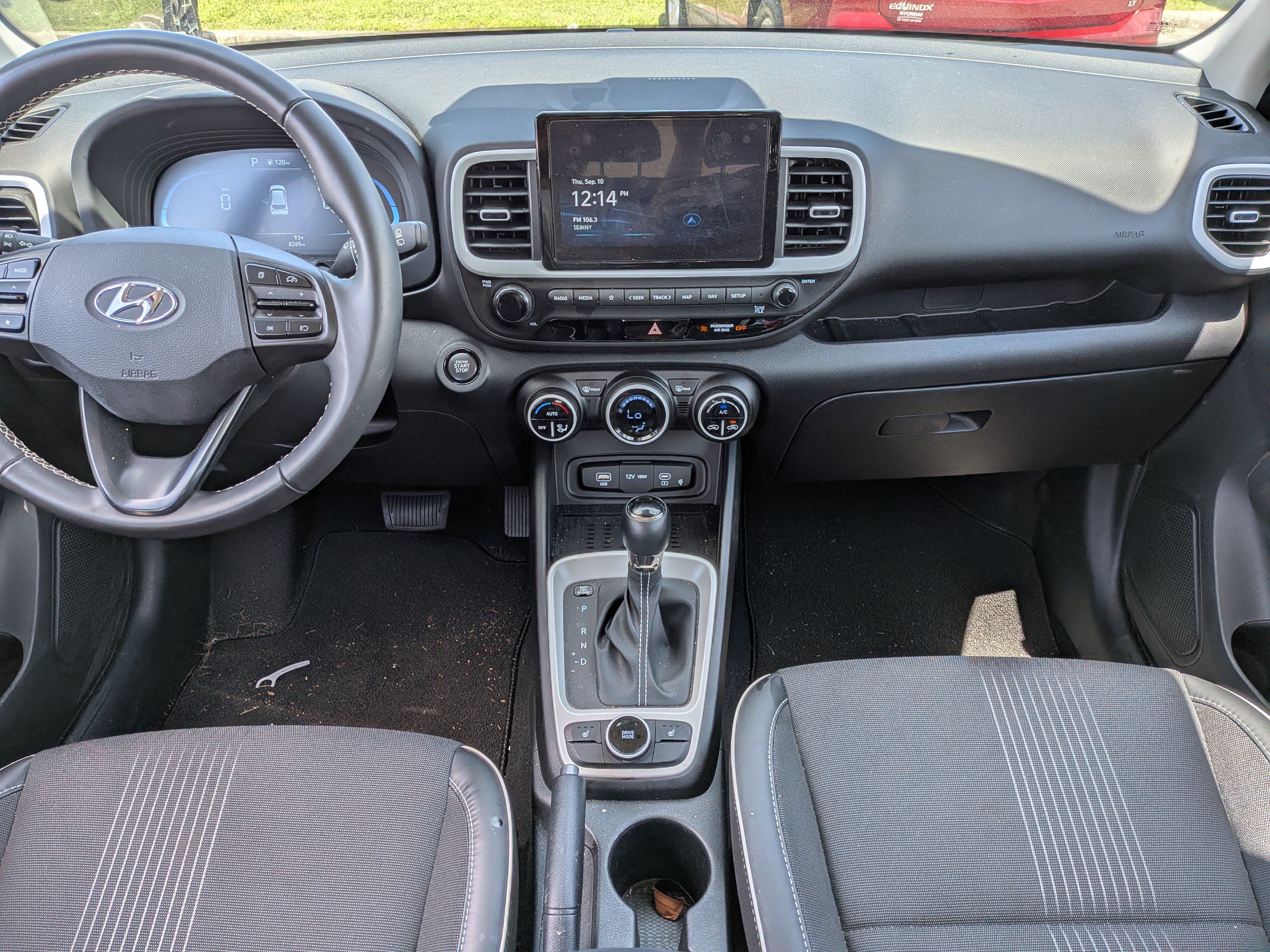 Used 2025 Hyundai Venue Limited FWD image 16