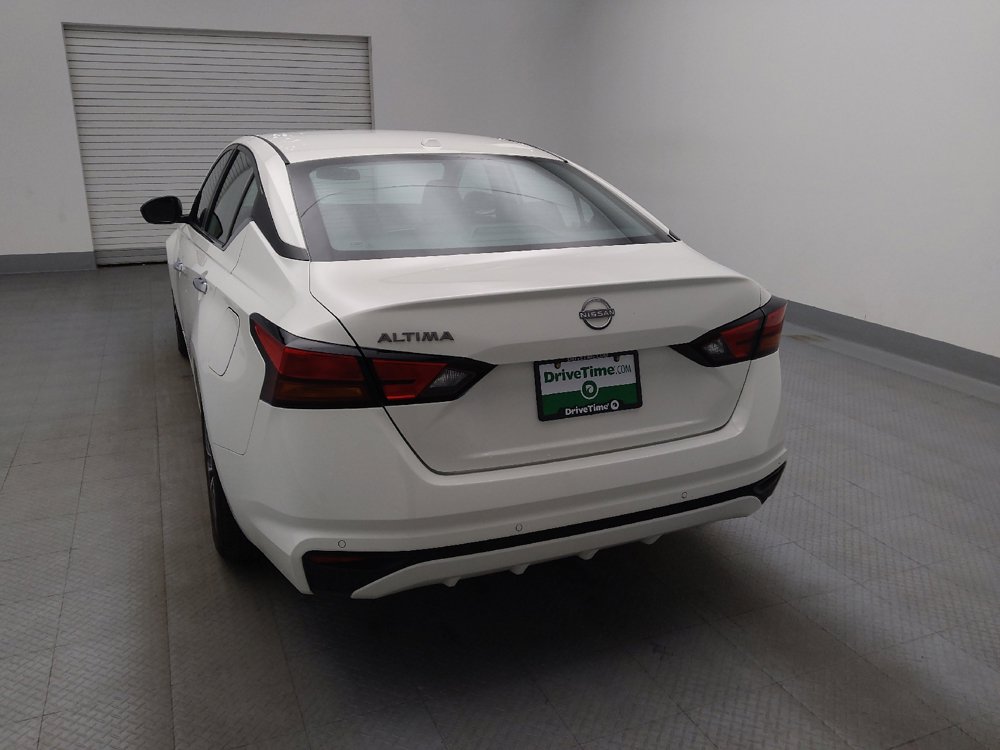 Used 2025 Nissan Altima 2.5 SV FWD image 6