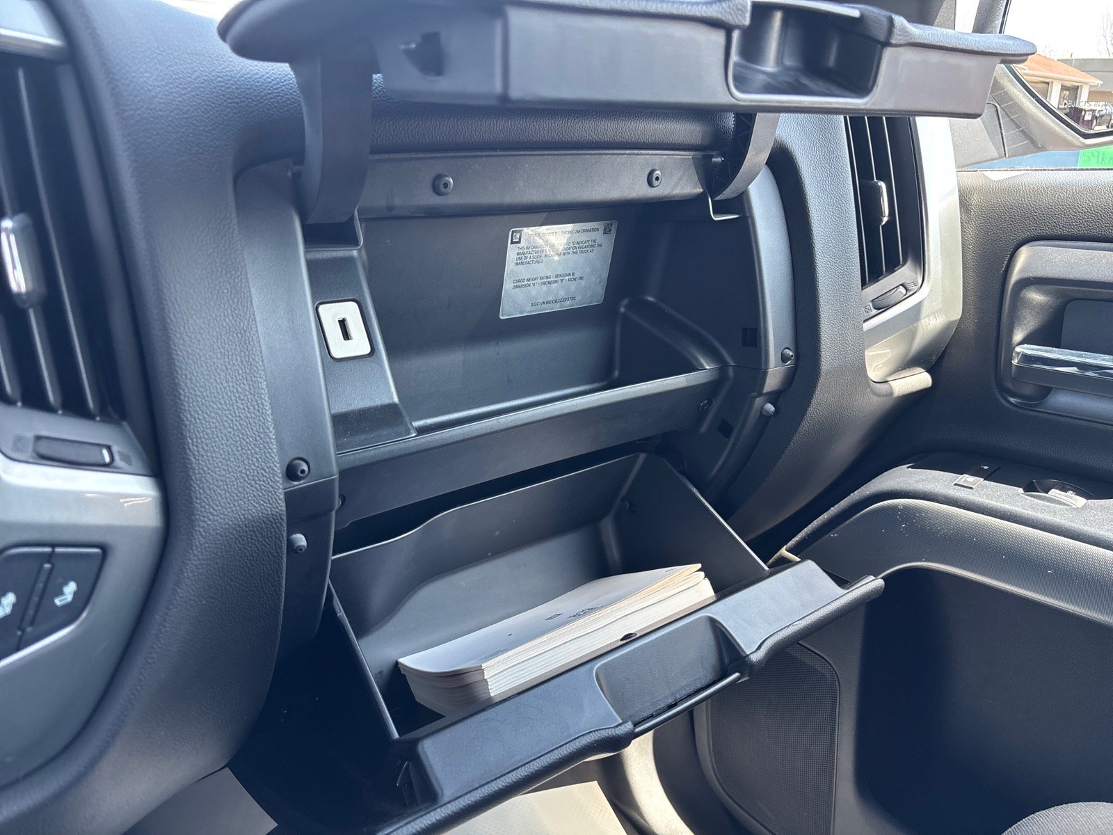 Used 2018 Chevrolet Silverado 1500 LT w/ All Star Edition AWD/4WD image 39