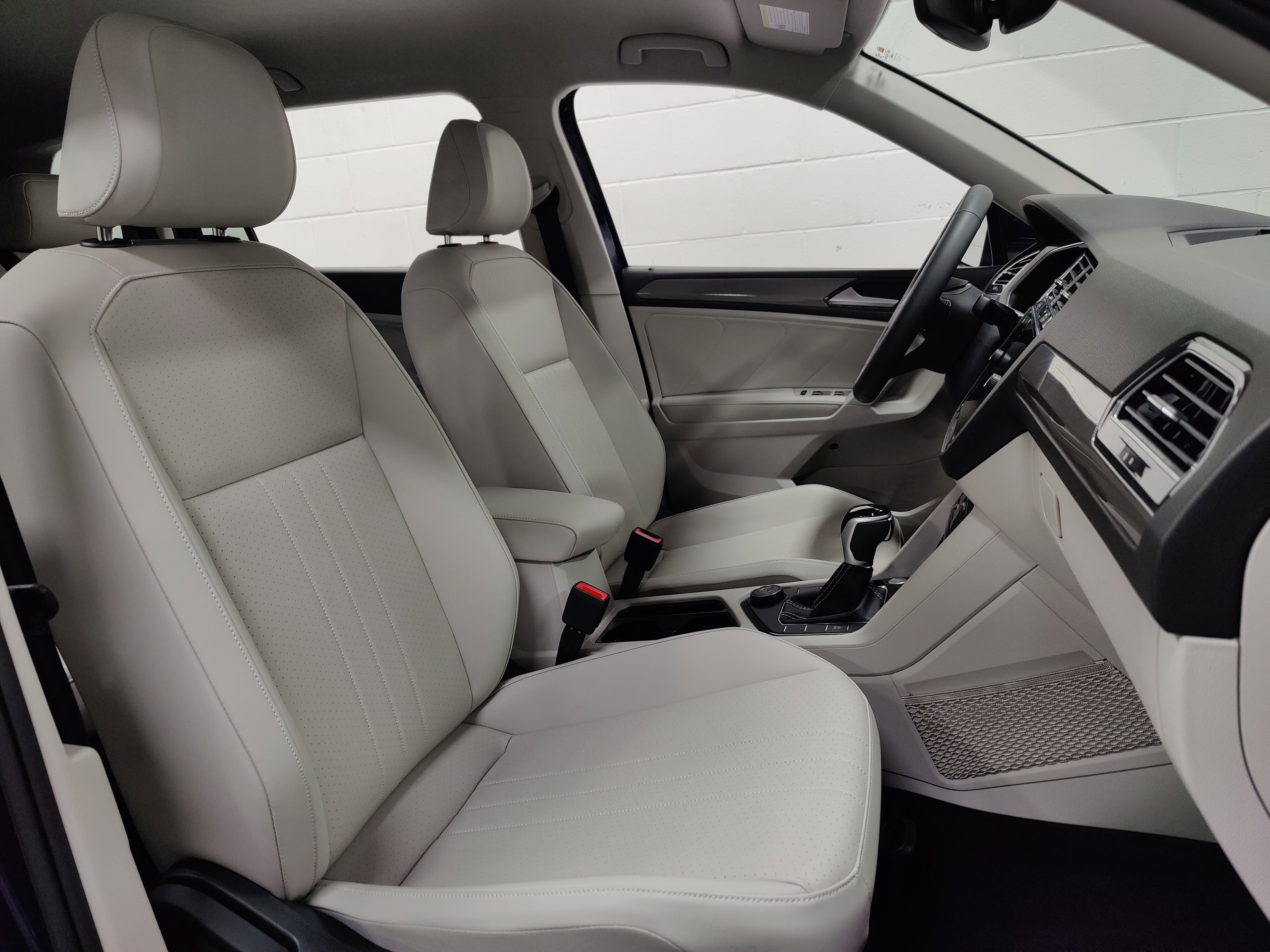 Certified 2023 Volkswagen Tiguan SE AWD/4WD image 6