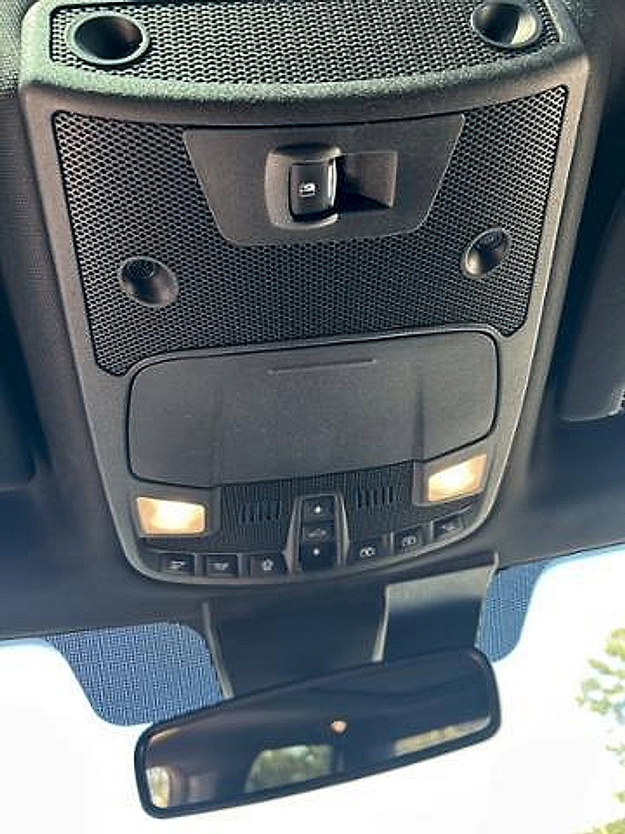 Used 2018 Ford F150 Platinum w/ Equipment Group 701A Luxury image 21