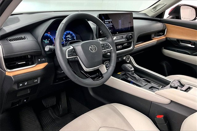 Used 2024 Toyota Grand Highlander Platinum image 13