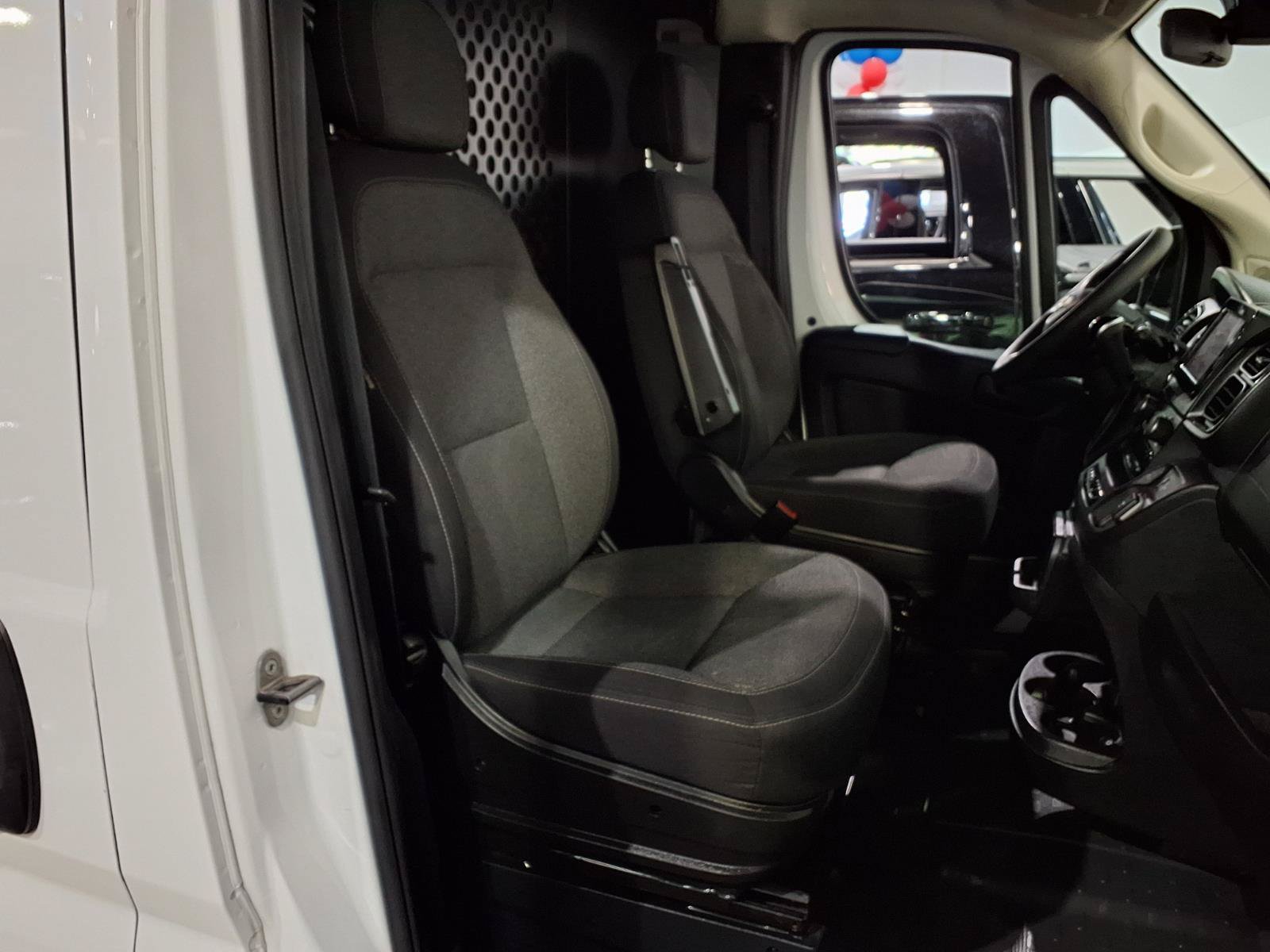 Used 2025 RAM ProMaster 2500 w/ U-Haul Equipment Group FWD image 21
