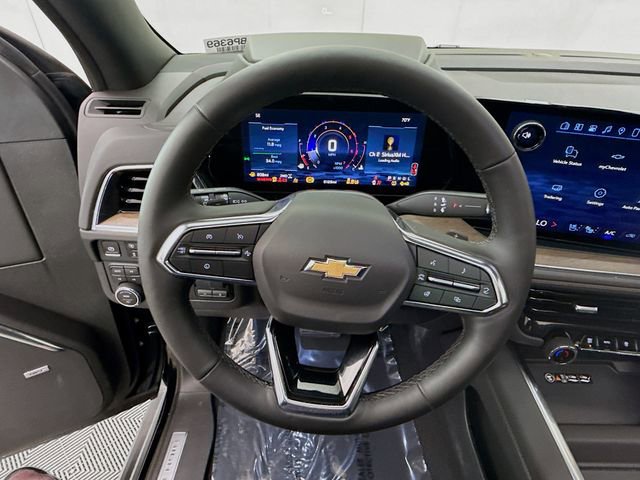 Used 2025 Chevrolet Suburban High Country AWD/4WD image 13