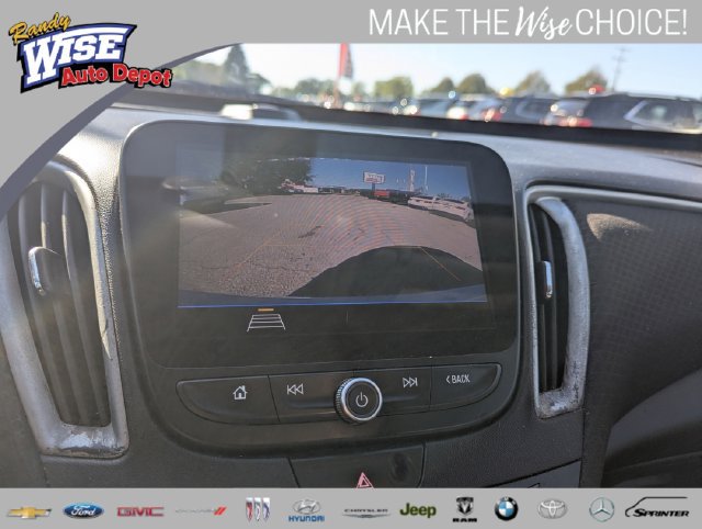 Used 2019 Chevrolet Malibu LS FWD image 15