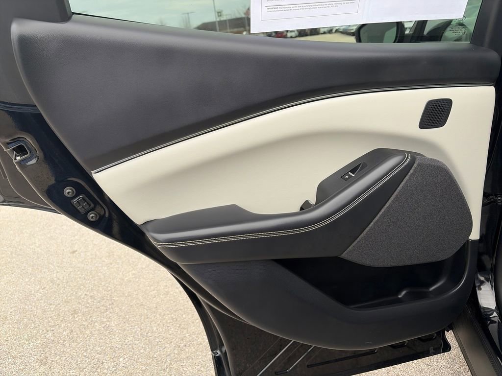 Used 2025 Ford Mustang Mach-E Premium image 30