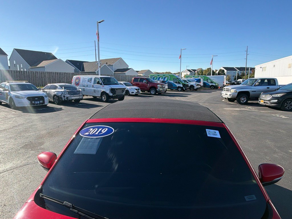 Used 2019 Volkswagen Beetle 2.0T SE FWD image 14