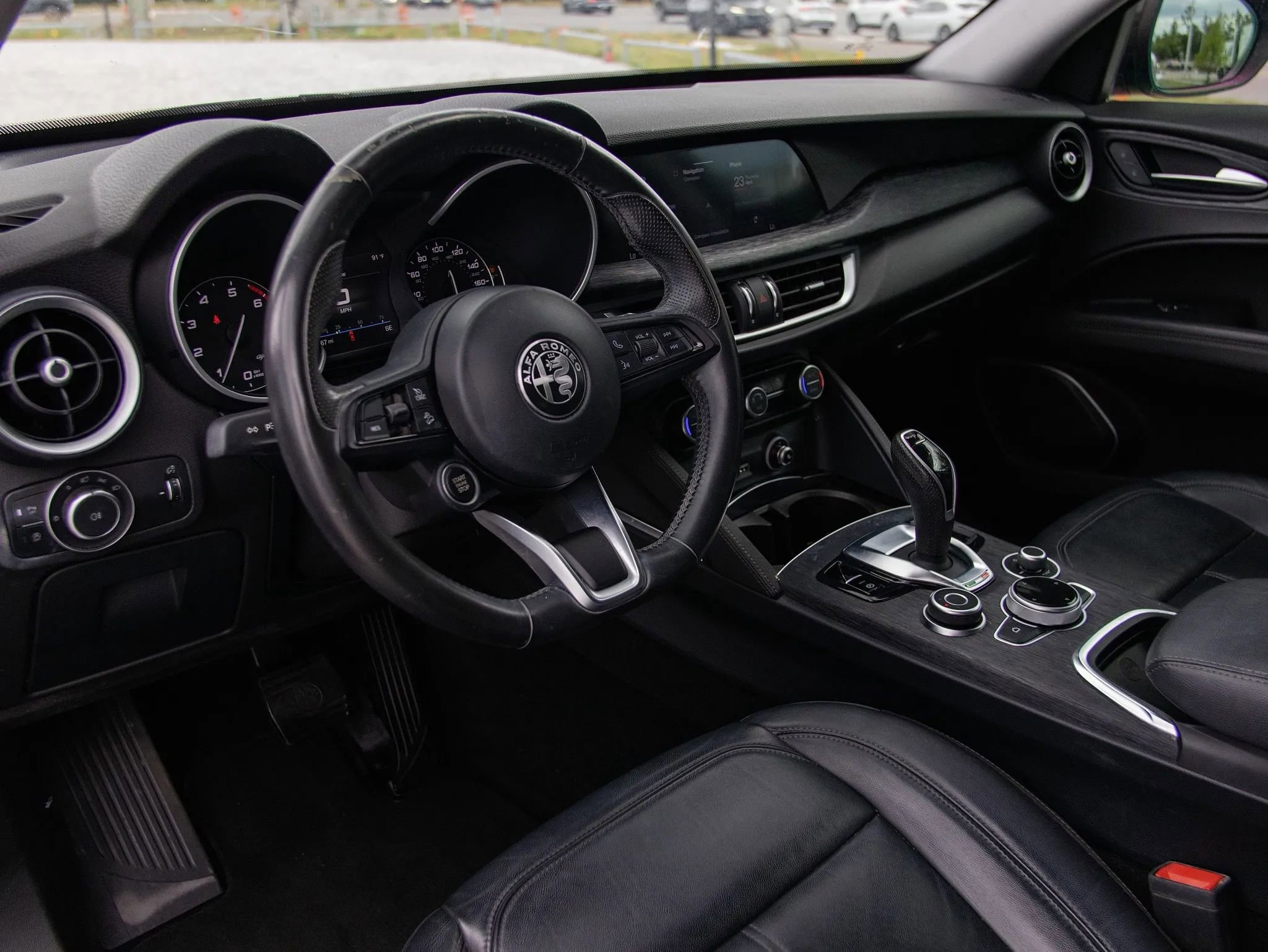 Used 2020 Alfa Romeo Stelvio Sport w/ Quick Order Package 22K Sport RWD image 17