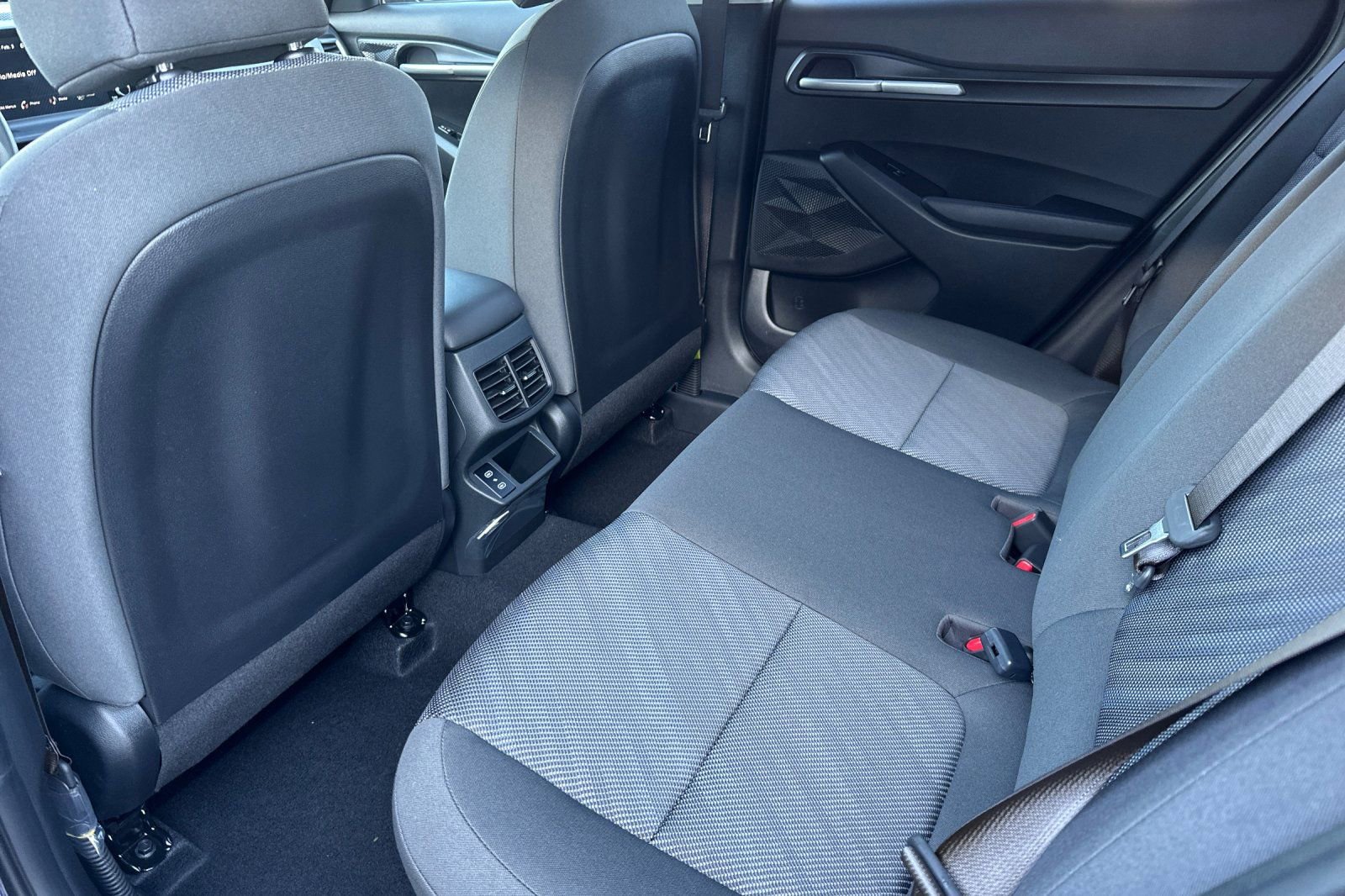 New 2026 Kia Seltos LX image 12