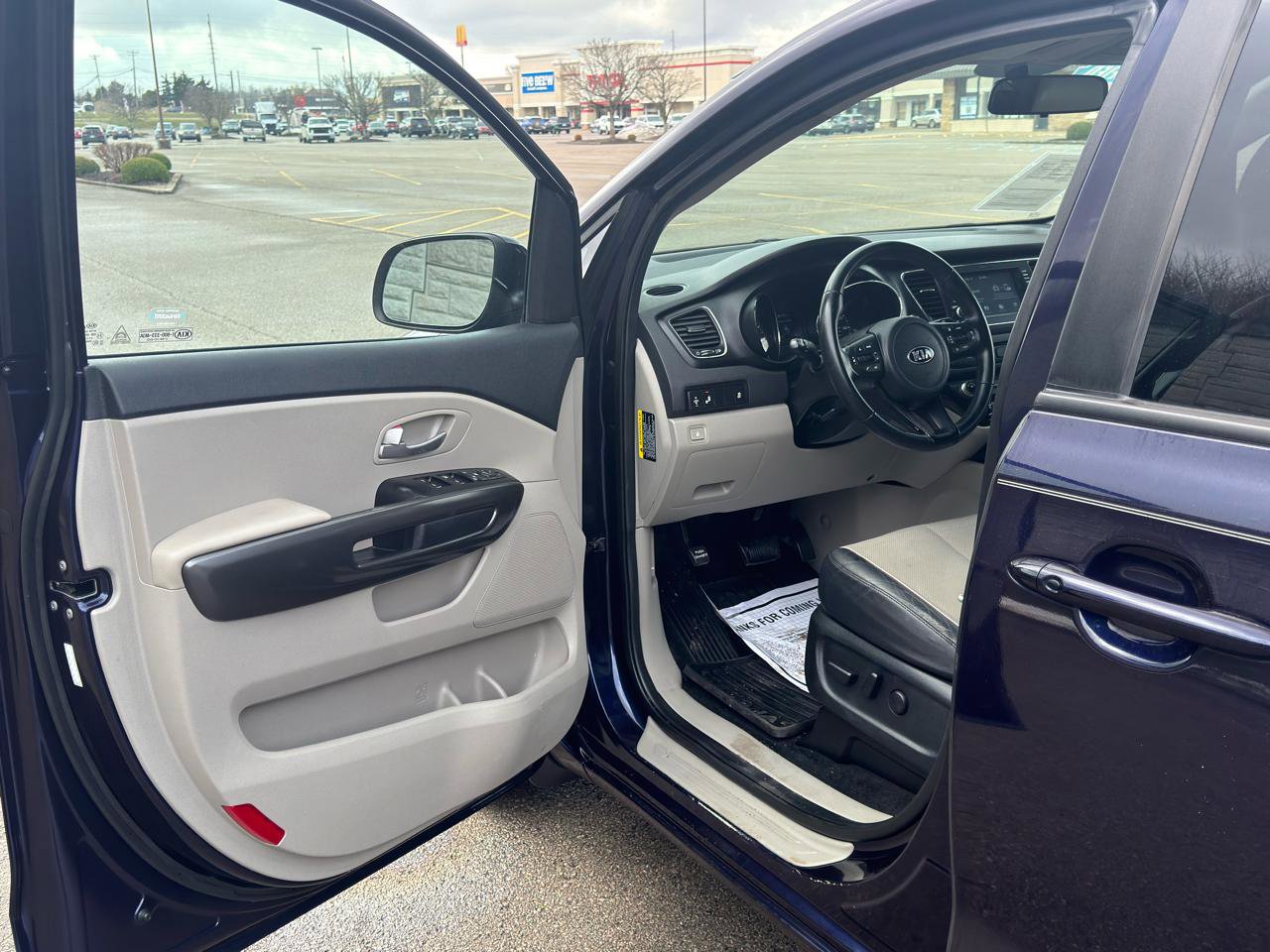 Used 2020 Kia Sedona EX image 13