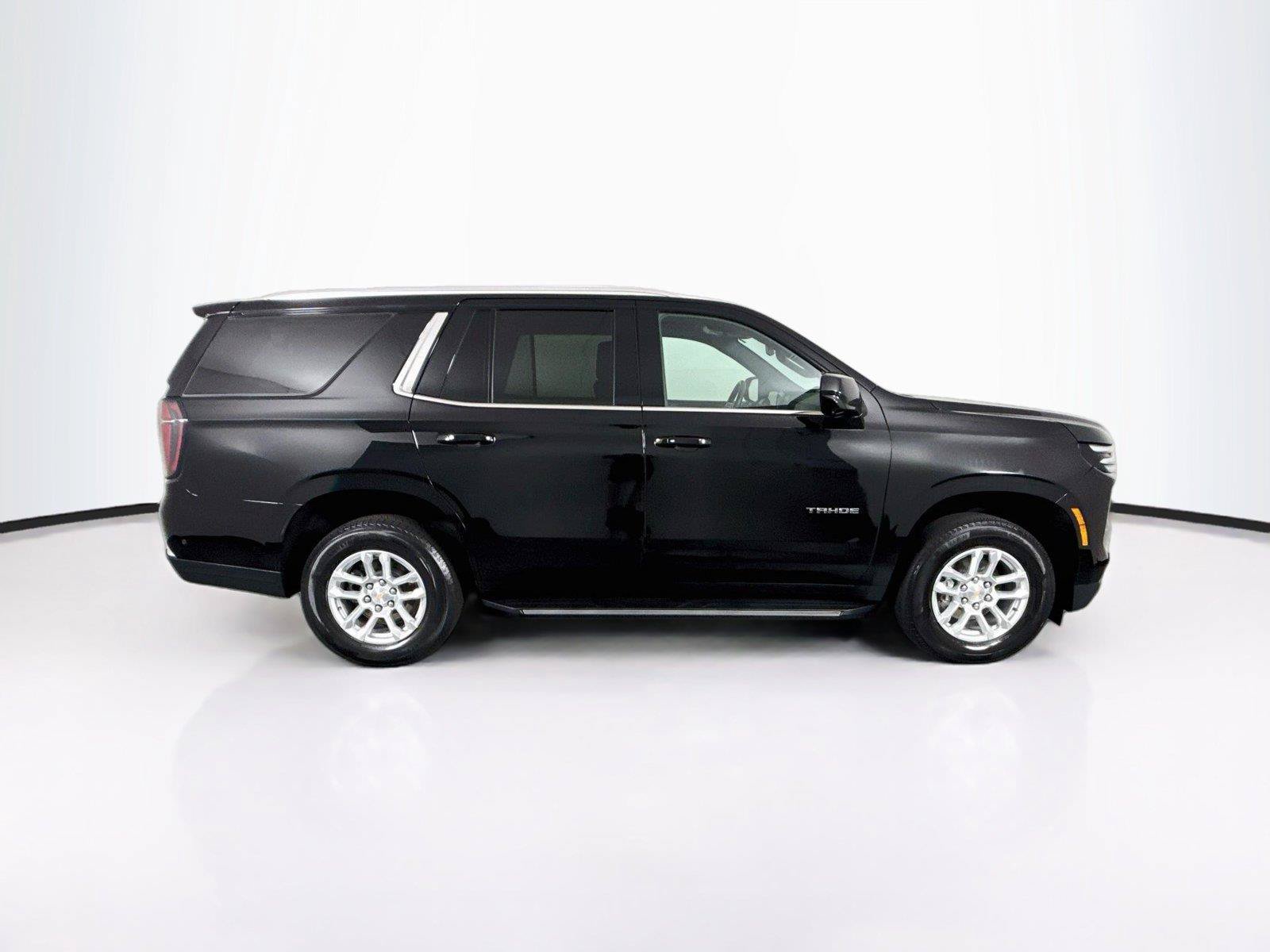 Used 2025 Chevrolet Tahoe LT AWD/4WD image 11