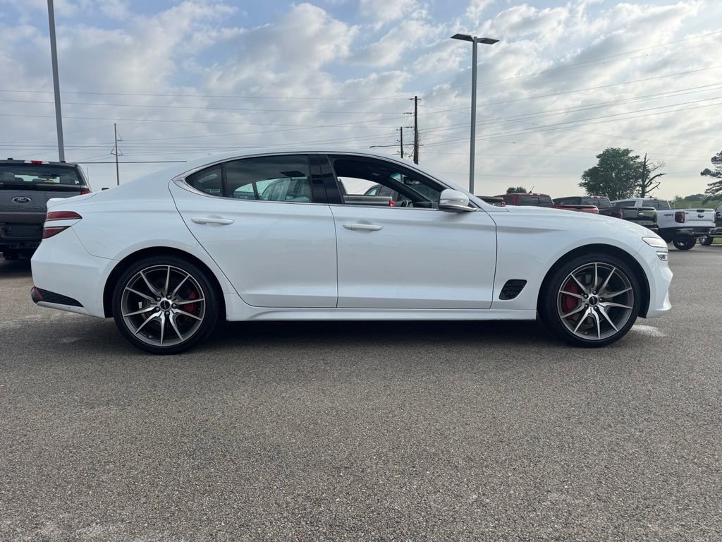 Used 2025 Genesis G70 2.5T RWD image 7