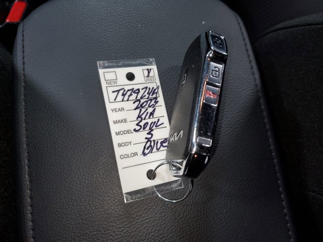 Used 2023 Kia Soul S image 32