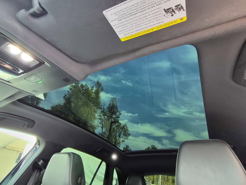 Used 2023 Volkswagen ID.4 Pro S image 28