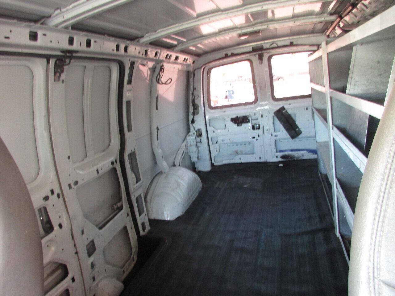 Used 2012 Chevrolet Express 1500 RWD image 12