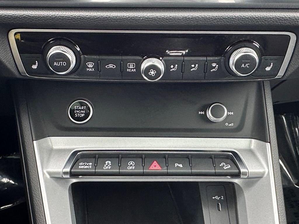 Used 2023 Audi Q3 2.0T Premium image 15