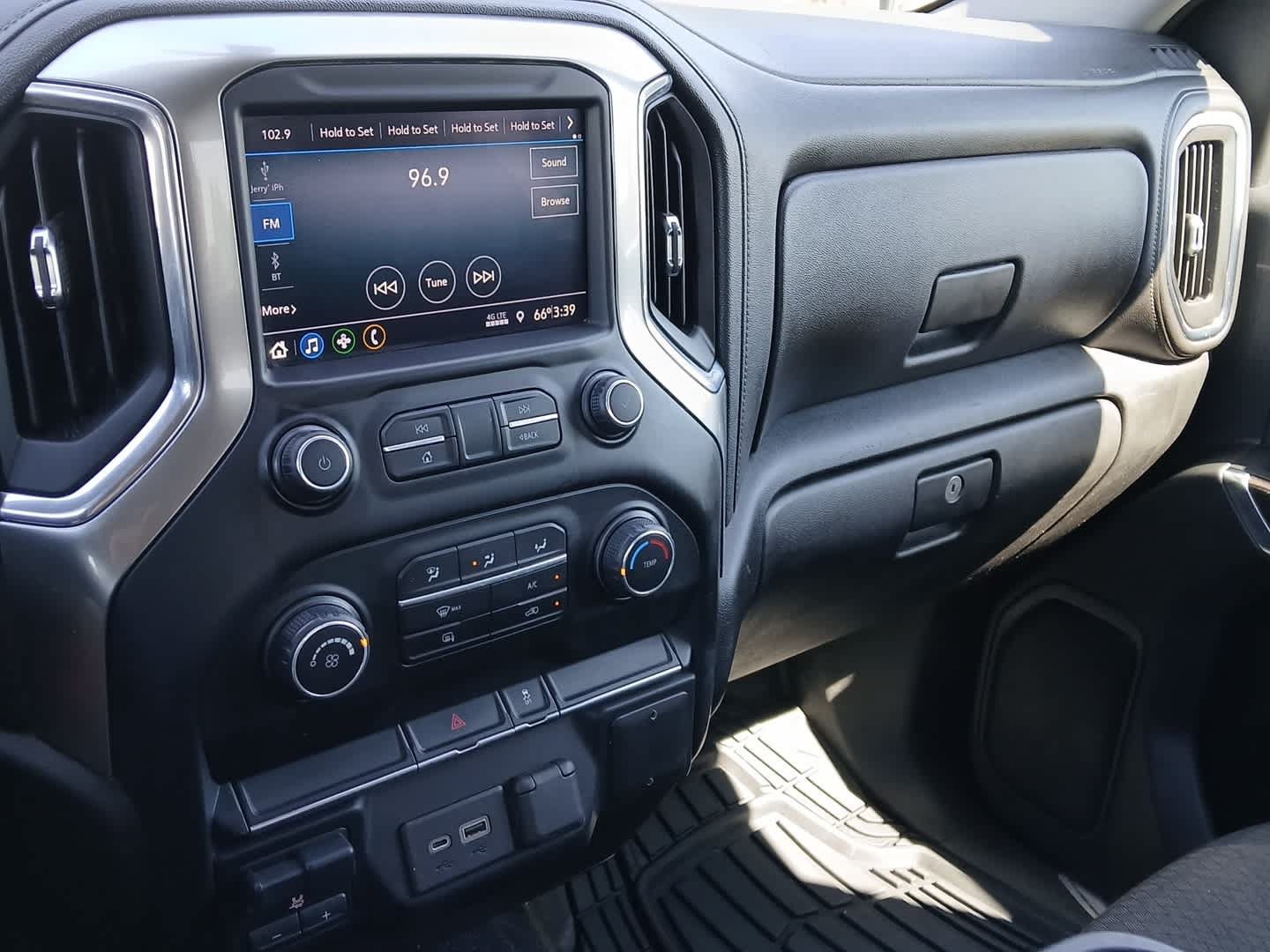 Used 2020 Chevrolet Silverado 2500 LT AWD/4WD image 33