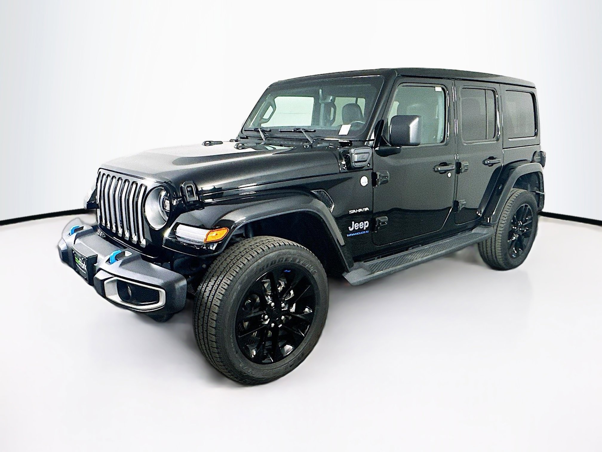 Used 2023 Jeep Wrangler Sahara w/ Cold Weather Group image 3