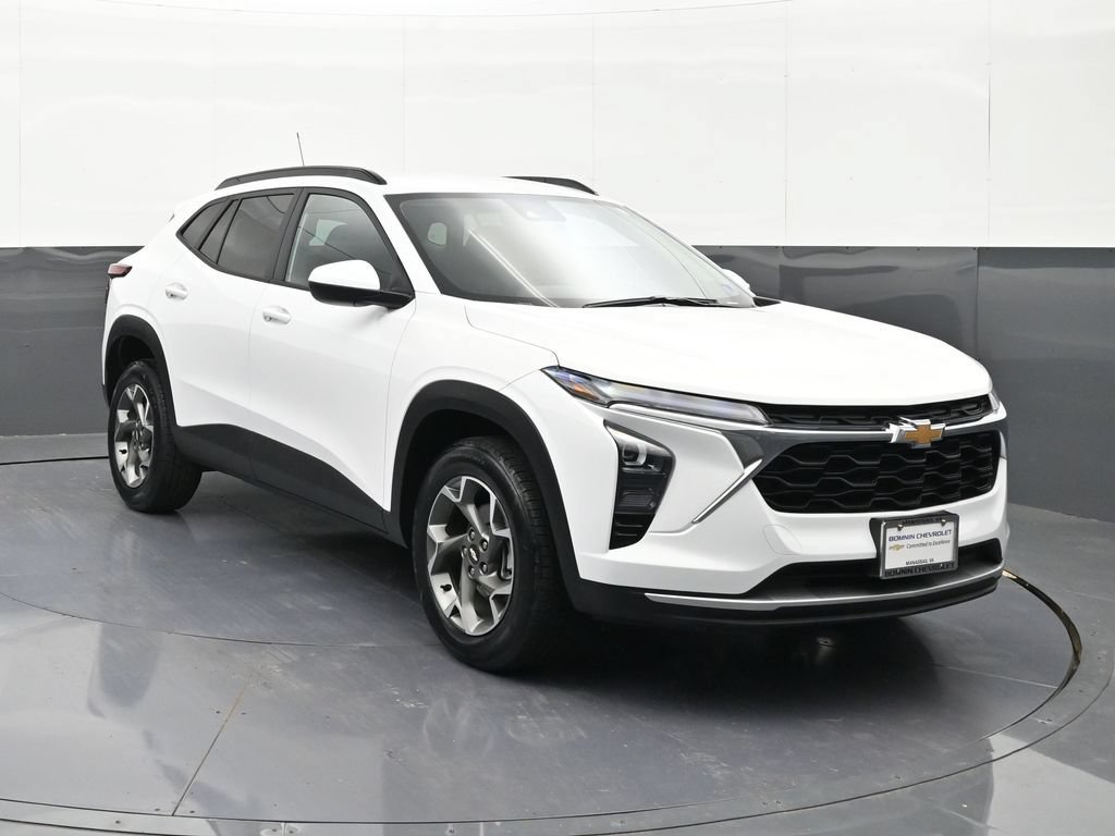 Certified 2025 Chevrolet Trax LT FWD image 7