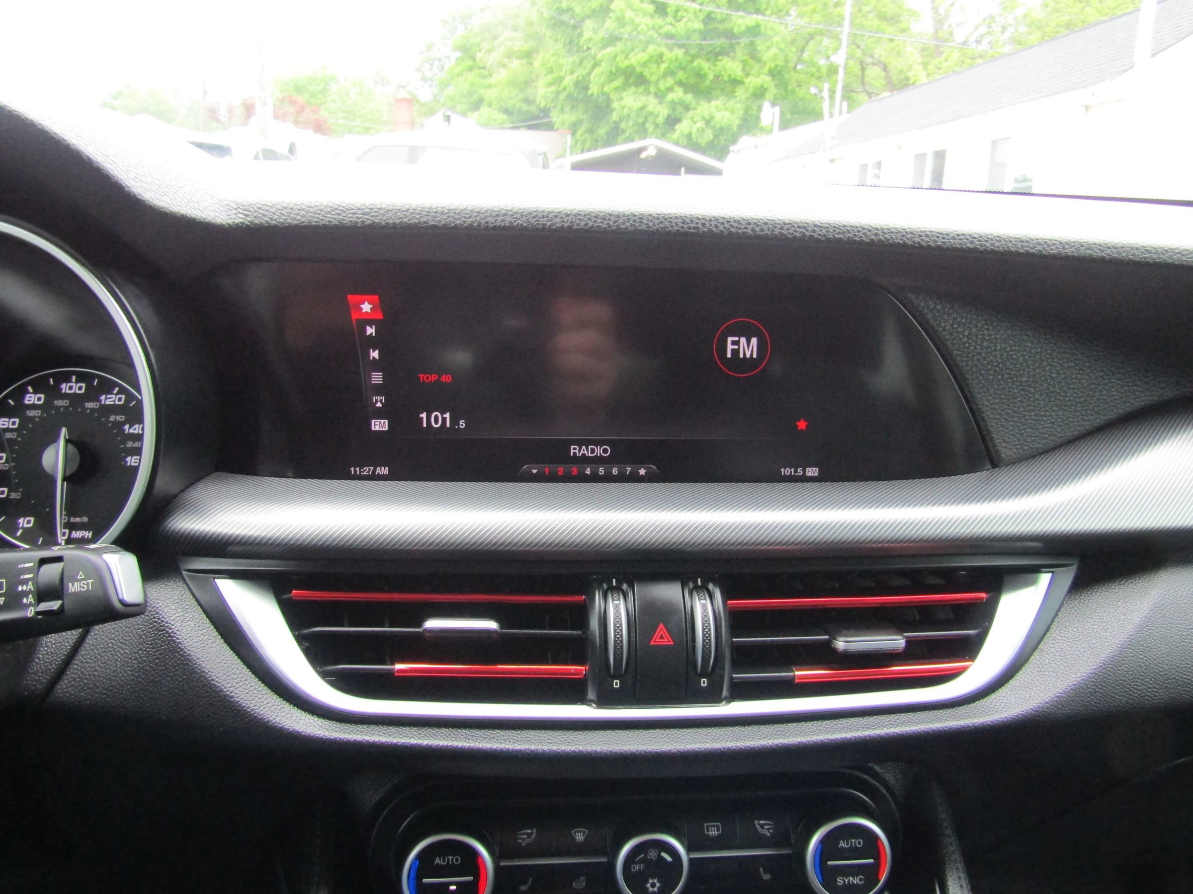 Used 2018 Alfa Romeo Stelvio Ti AWD/4WD image 27