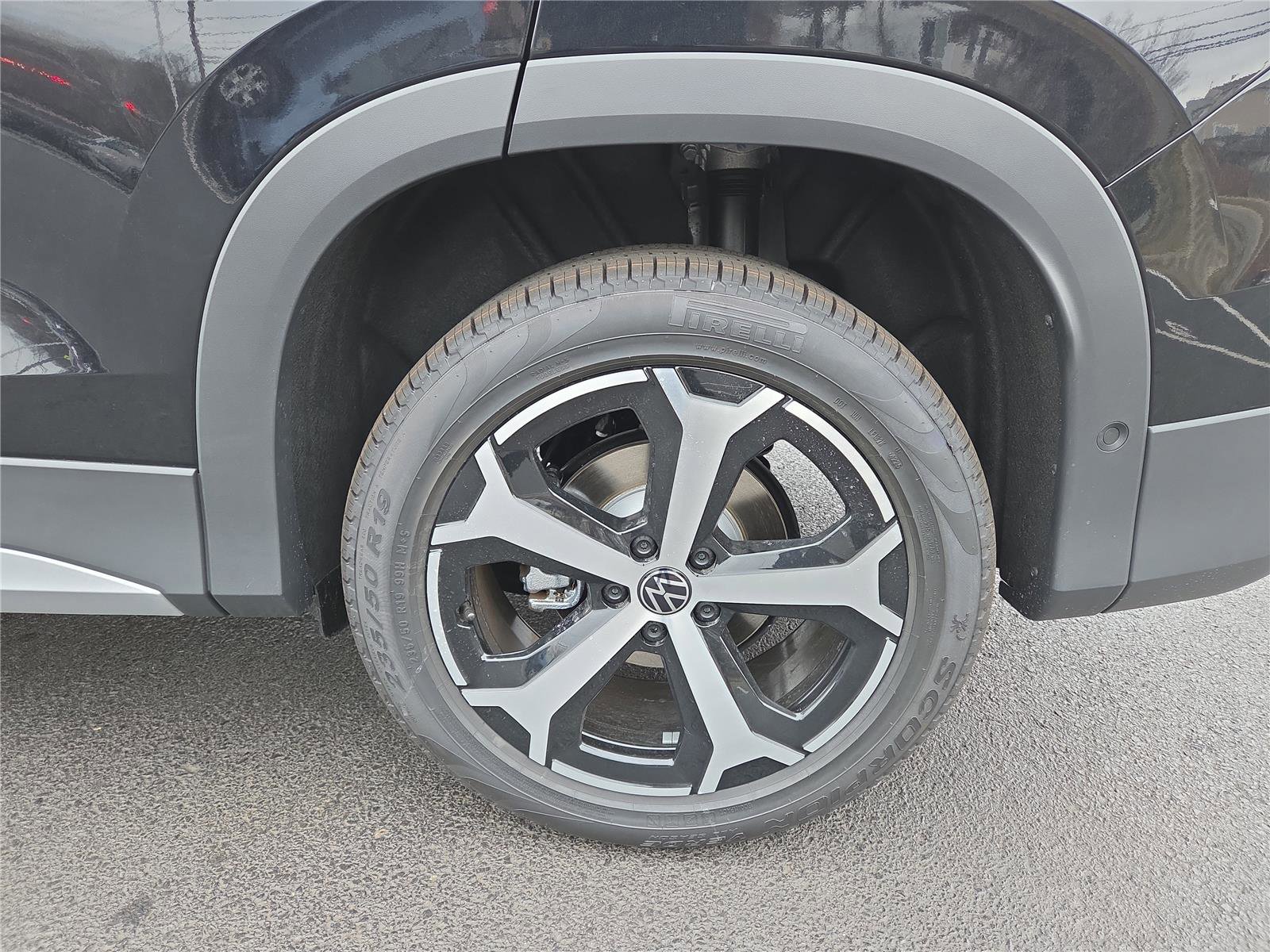 New 2026 Volkswagen Tiguan SE image 10