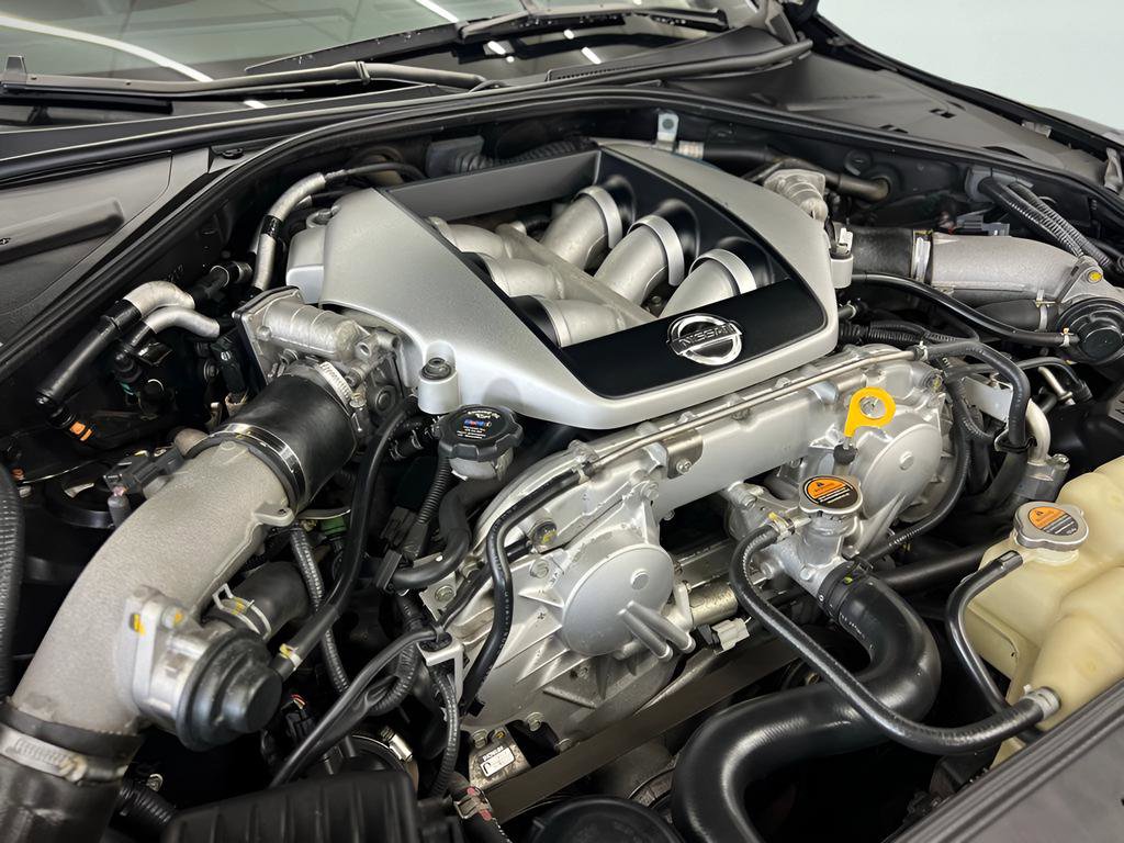 Used 2011 Nissan GT-R Premium image 37