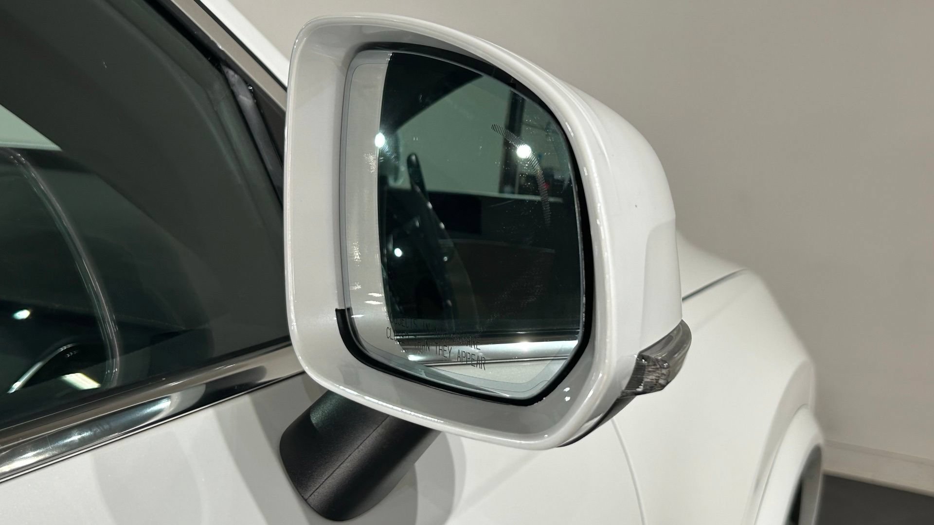 Used 2023 Volvo XC90 B6 Ultimate w/ Protection Package Premier AWD/4WD image 13