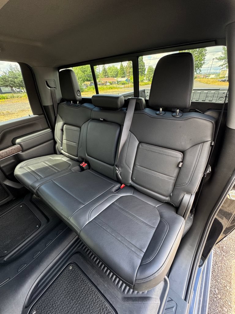 Used 2022 GMC Sierra 3500 Denali w/ Denali Black Diamond Edition AWD/4WD image 27