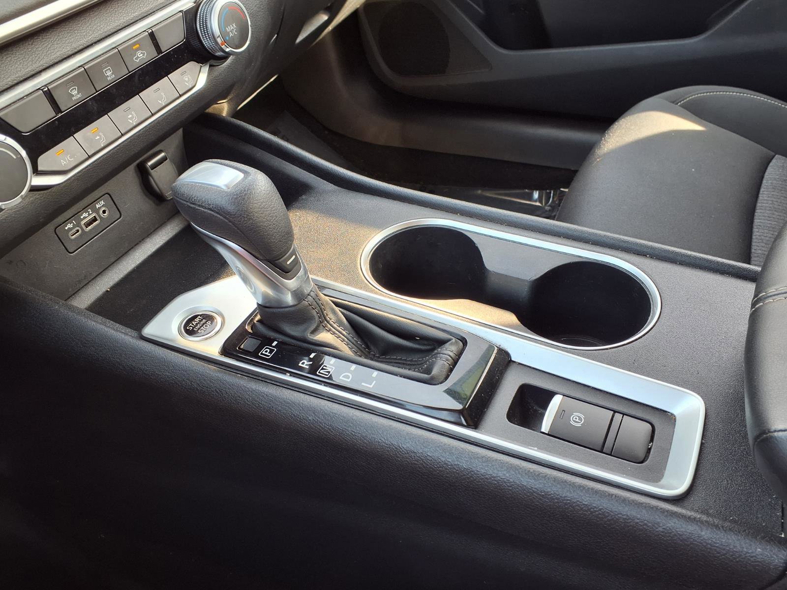 Used 2022 Nissan Altima 2.5 SV image 11