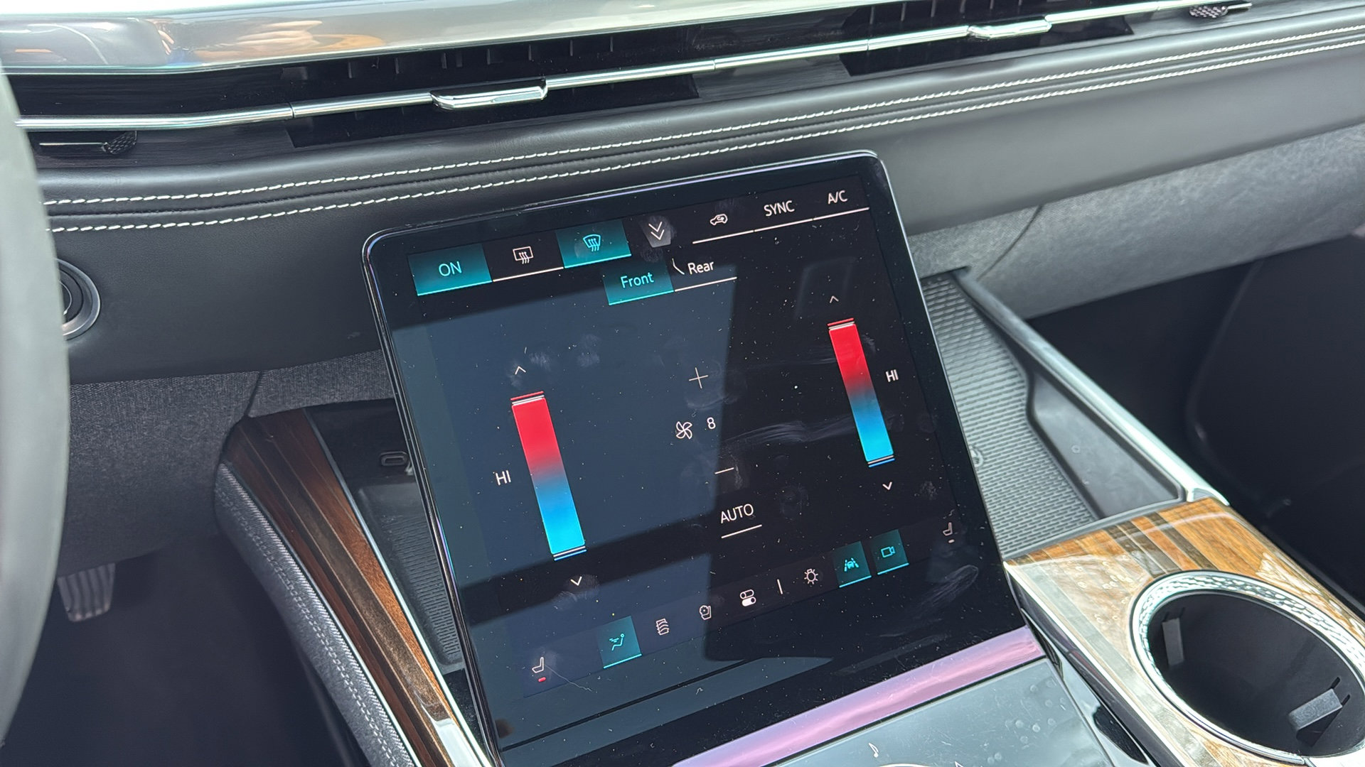 Certified 2025 Cadillac Escalade ESV Sport Platinum image 22