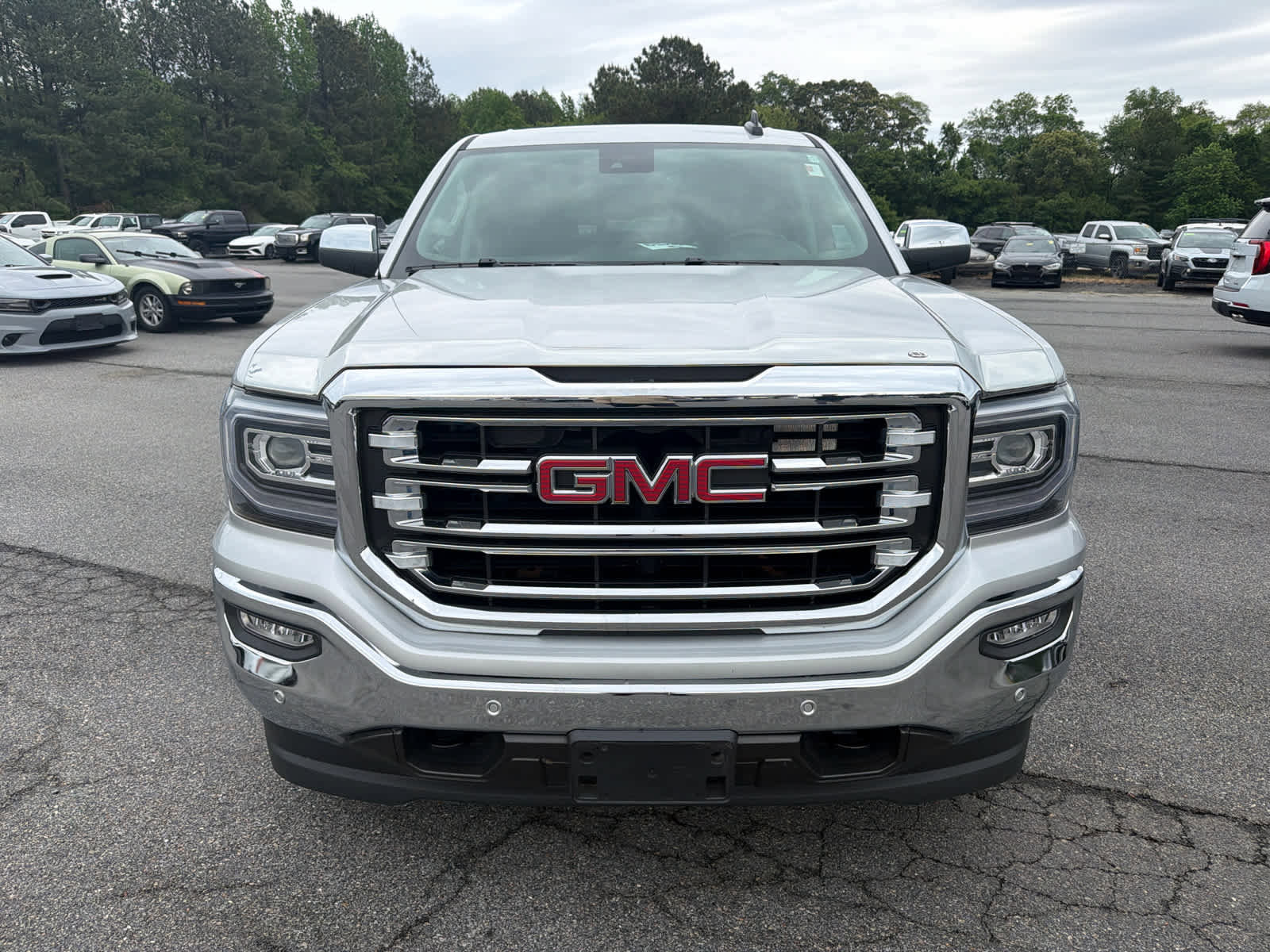 Used 2018 GMC Sierra 1500 SLT AWD/4WD image 3