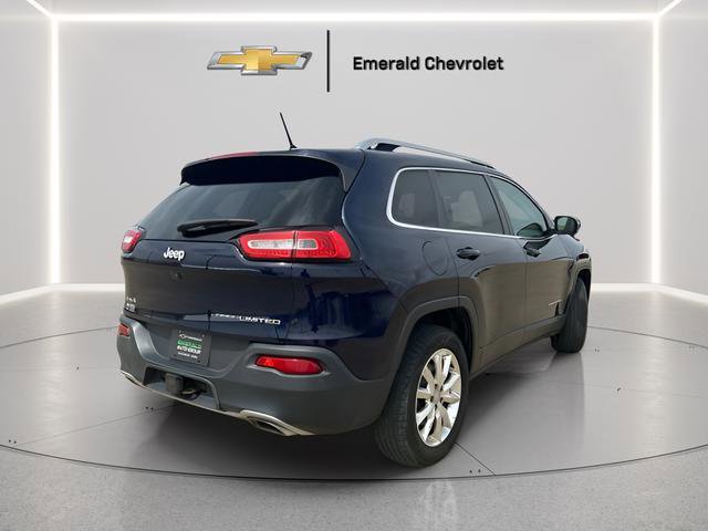 Used 2015 Jeep Cherokee Limited w/ Luxury Group AWD/4WD image 7