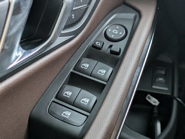 New 2026 BMW 330i Sedan w/ Premium Package RWD image 25
