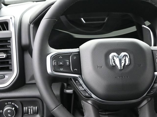 New 2026 RAM 1500 4x4 Crew Cab image 10