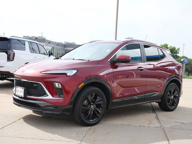 Used 2024 Buick Encore GX Sport Touring w/ Advanced Technology Package AWD/4WD image 3
