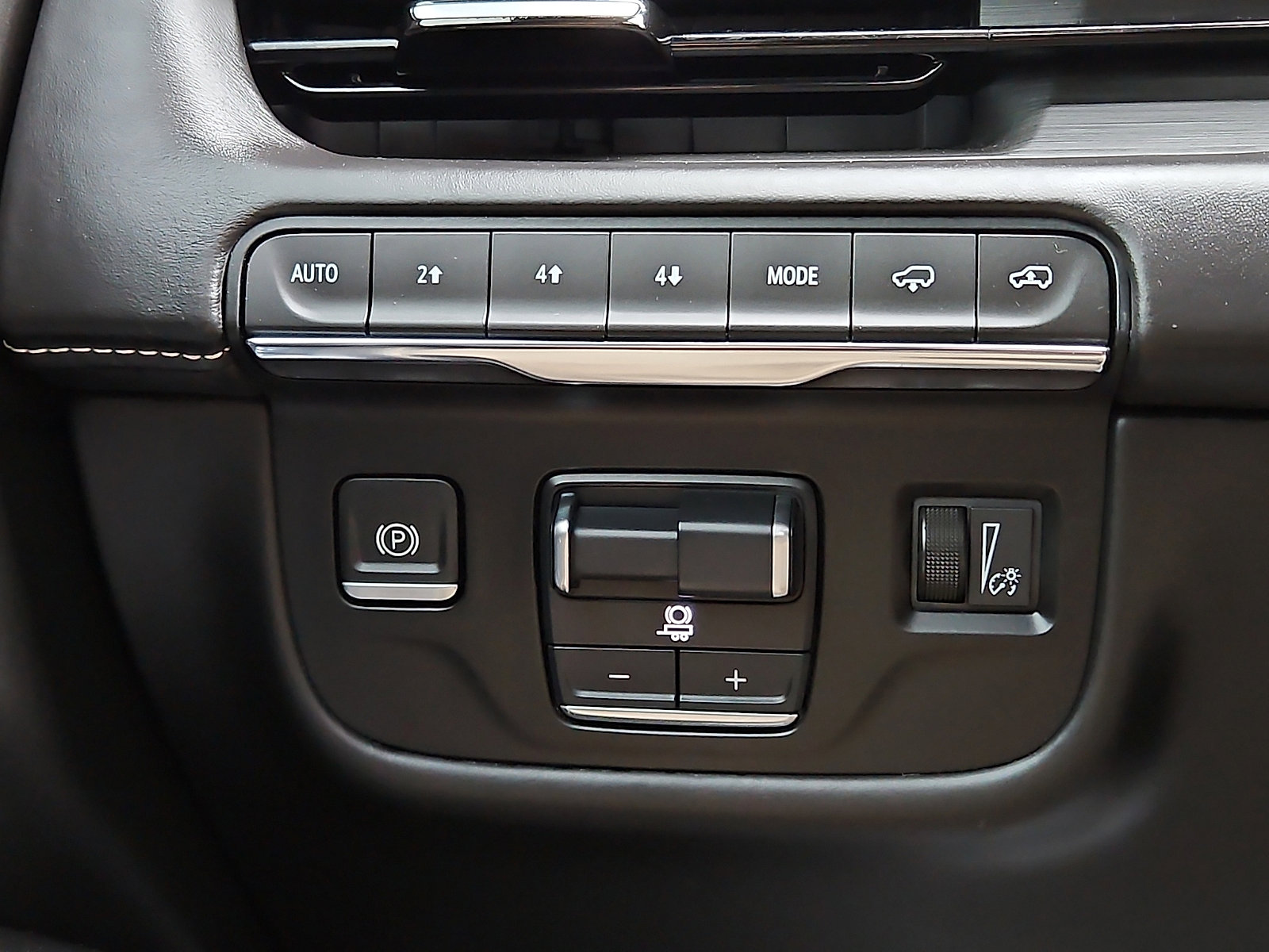 Used 2023 Cadillac Escalade Sport Platinum w/ LPO, ONYX Package image 25