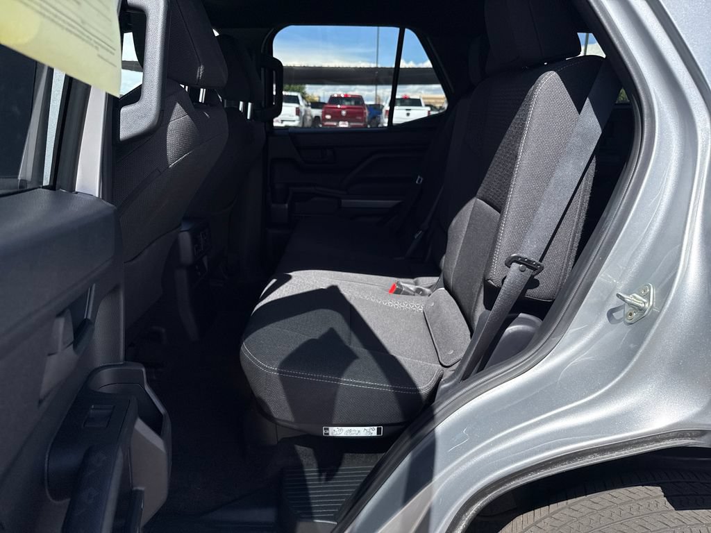 Used 2025 Toyota 4Runner SR5 AWD/4WD image 25