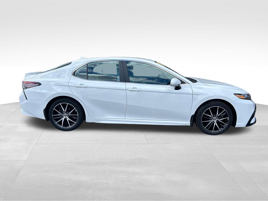 Certified 2024 Toyota Camry SE image 6