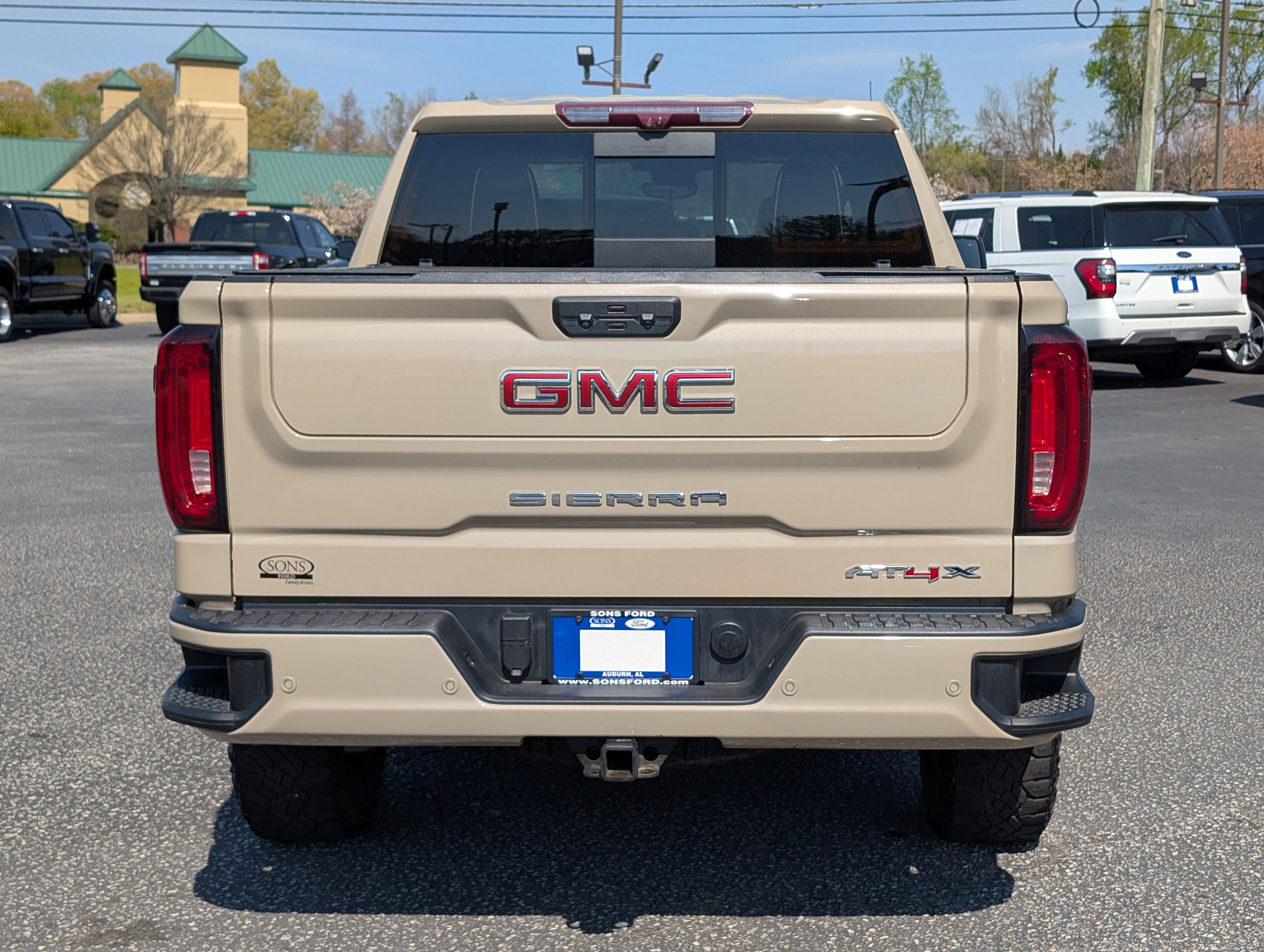 Used 2023 GMC Sierra 1500 AT4X image 10