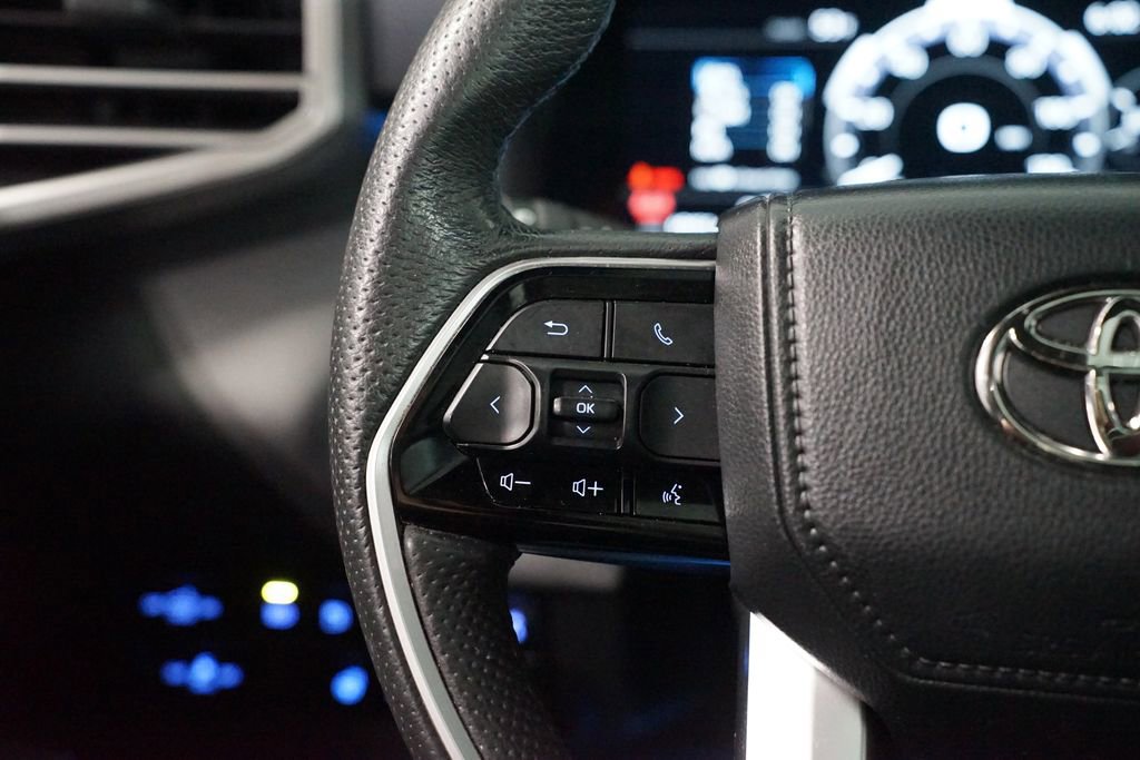 Used 2023 Toyota Tundra Platinum image 15