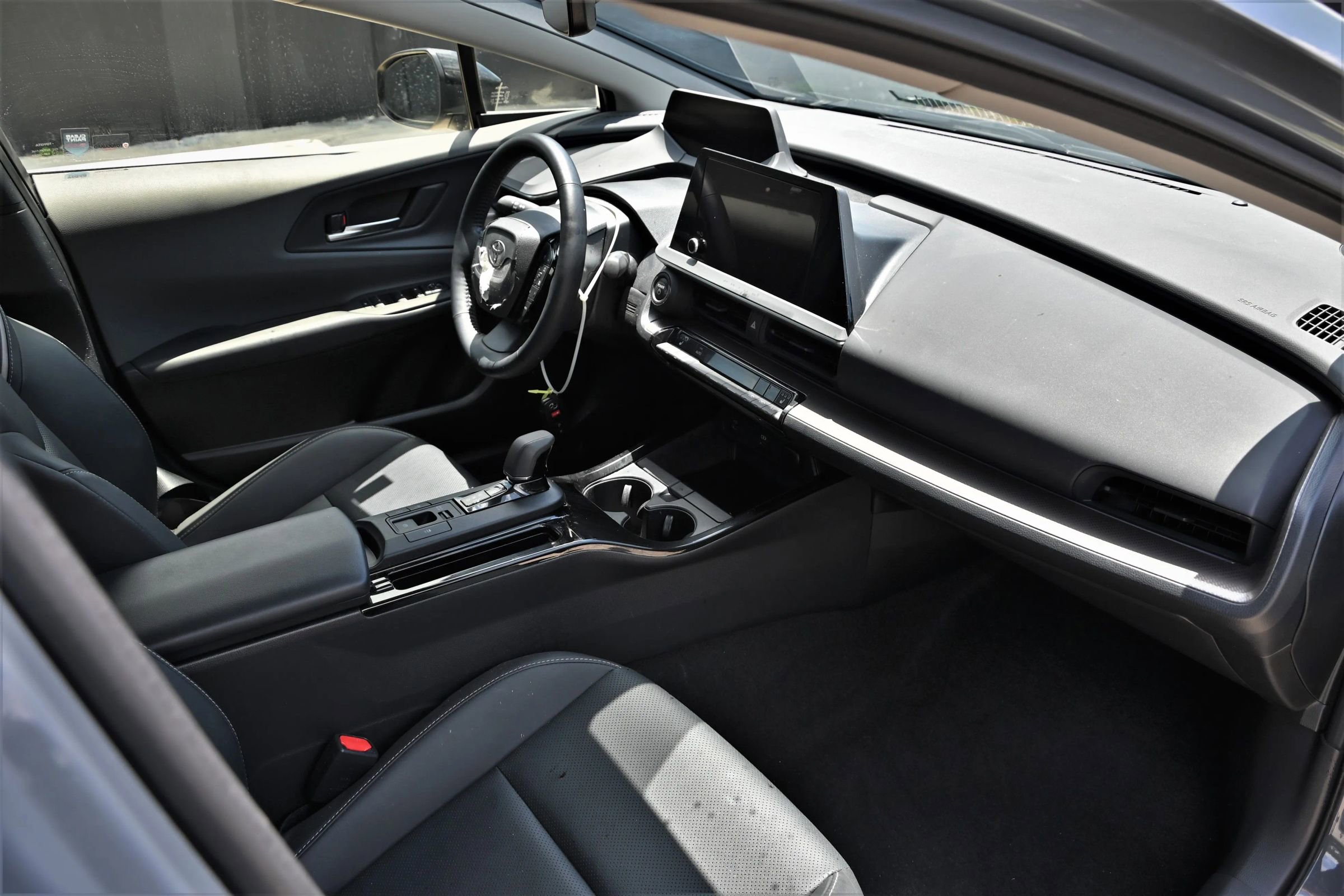 Used 2024 Toyota Prius XLE FWD image 15